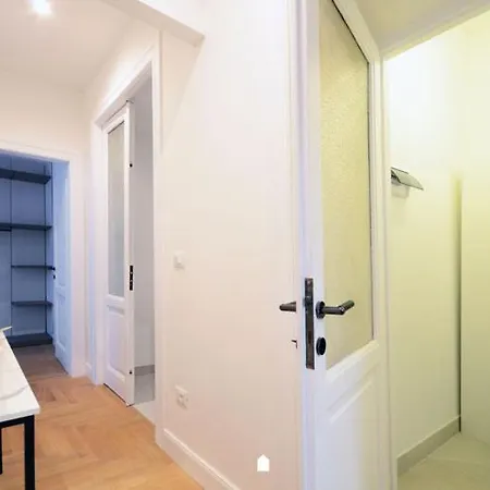 Borea Boutique Apartments- Appartement Trieste